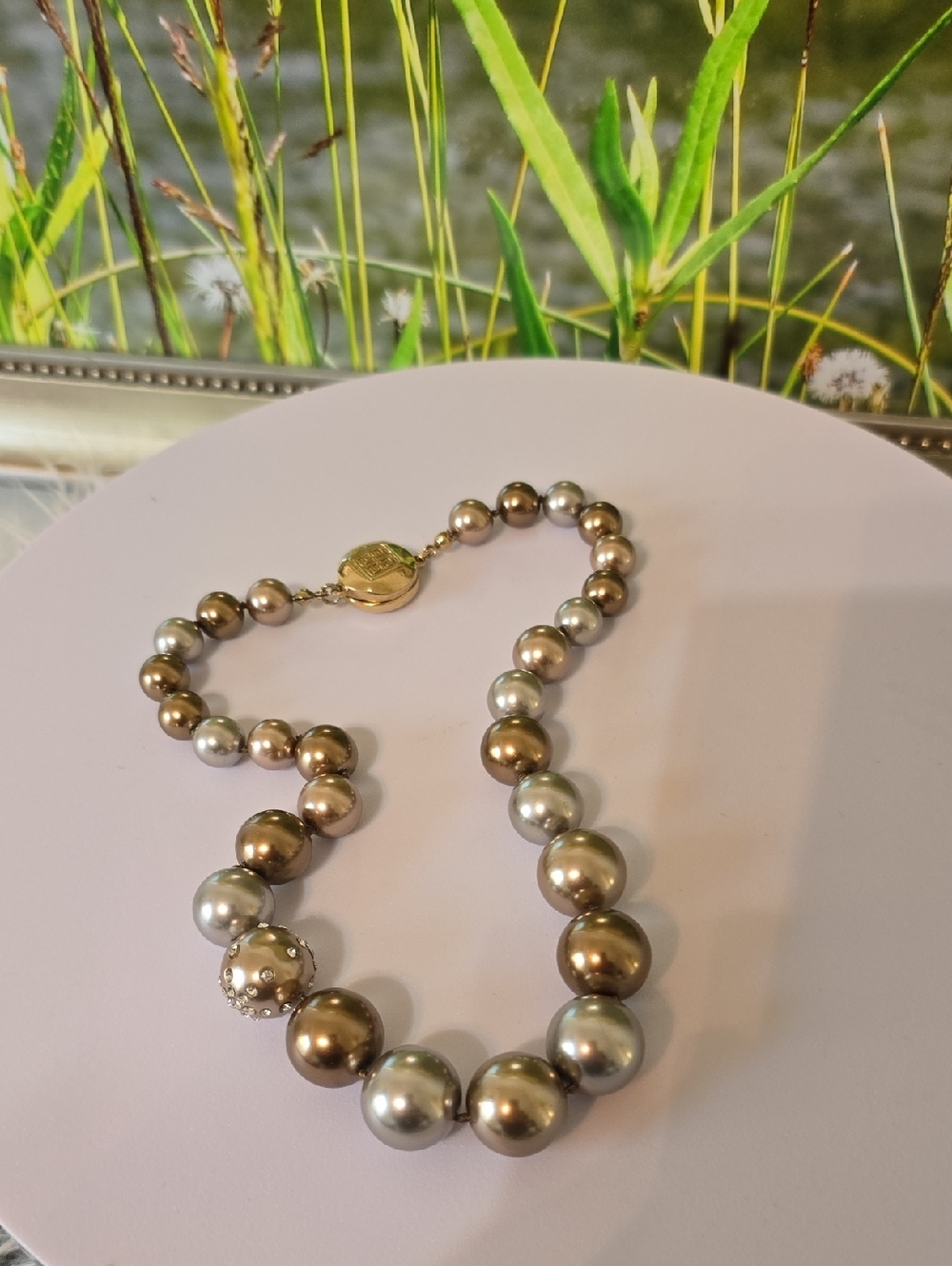 Givenchy Vintage Gold Tone Faux Pearl Crystal Bead Necklace 17.5” Statement - Picture 7 of 8